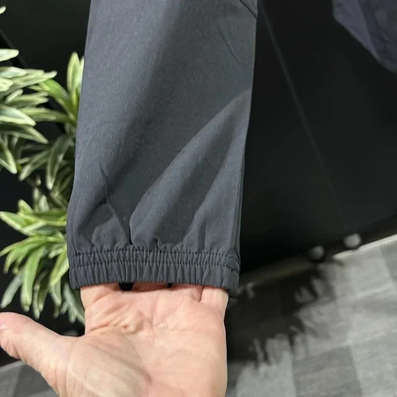 Ariat Rebar Weatherproof Convertible jacket, wind resistant, water repellent - Picture 8 of 15